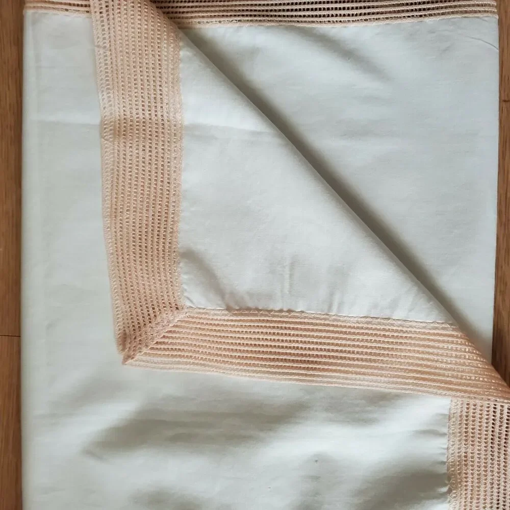 Vintage Estate Handmade Table Runner Pink White 38x13 Inch